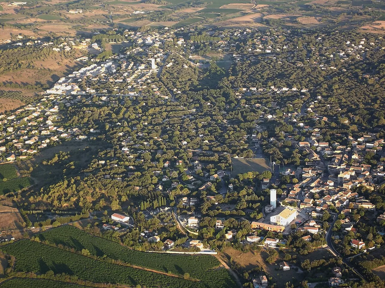 Vue aérienne de Beaulieu et de Restinclières, dans l’Hérault